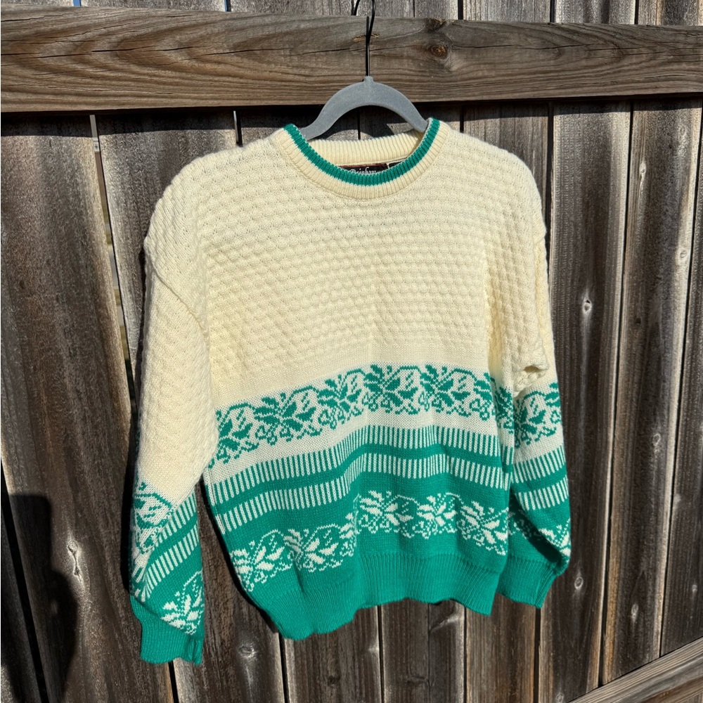 Vintage Rainbow Ridge  Cream and Green Knit Sweater